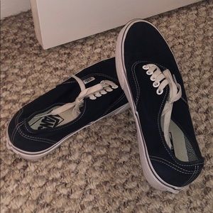 Women’s size 8 Vans